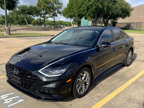 Used 2021 Hyundai Sonata SEL w/ Convenience Package FWD image 4