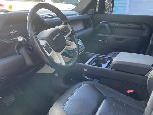 Used 2020 Land Rover Defender 110 S image 6