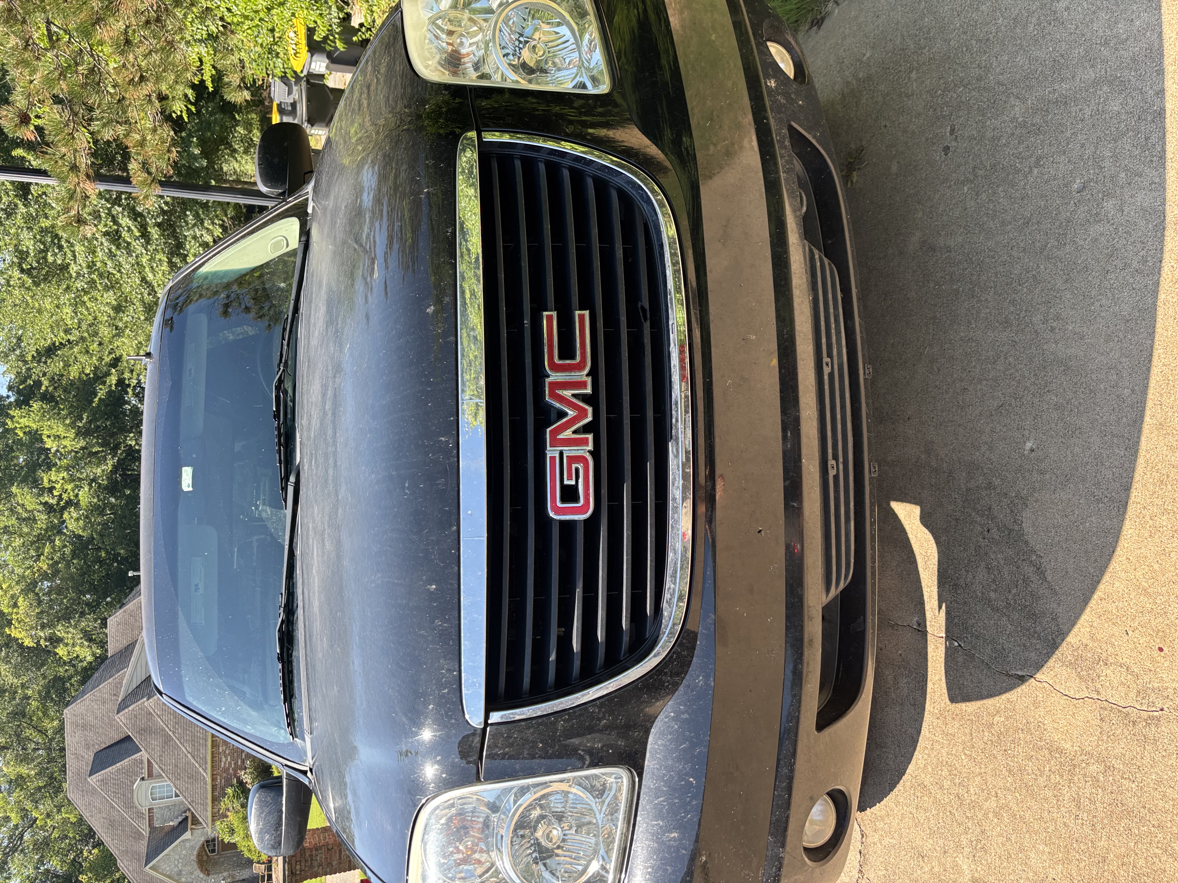 Used 2013 GMC Yukon XL SLT w/ SLT-2 Equipment Package AWD/4WD image 4