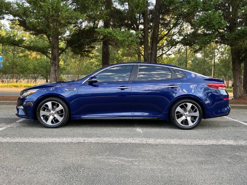 Used 2019 Kia Optima S image 6