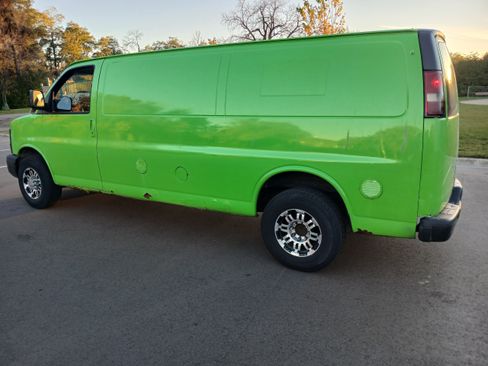 Used 2009 Chevrolet Express 3500 Extended image 11