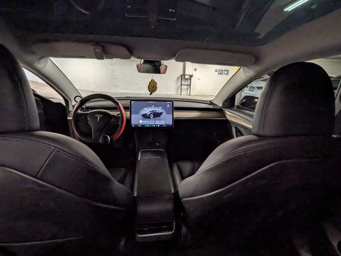 Used 2023 Tesla Model 3 Standard Range image 12