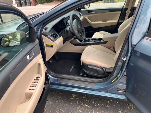 Used 2017 Hyundai Sonata SE image 9