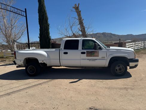 Used 2007 Chevrolet Silverado 3500 LT w/ Heavy-Duty Power Package image 5