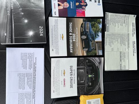 Used 2024 Chevrolet Suburban High Country w/ Advanced Technology Package image 28