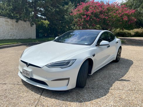 Used 2022 Tesla Model S Standard Range image 1