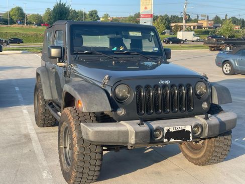 Used 2016 Jeep Wrangler Sport image 15