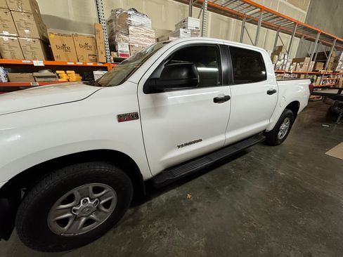 Used 2012 Toyota Tundra 2WD CrewMax w/ Tow Pkg image 2