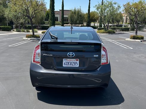 Used 2012 Toyota Prius Three FWD image 4