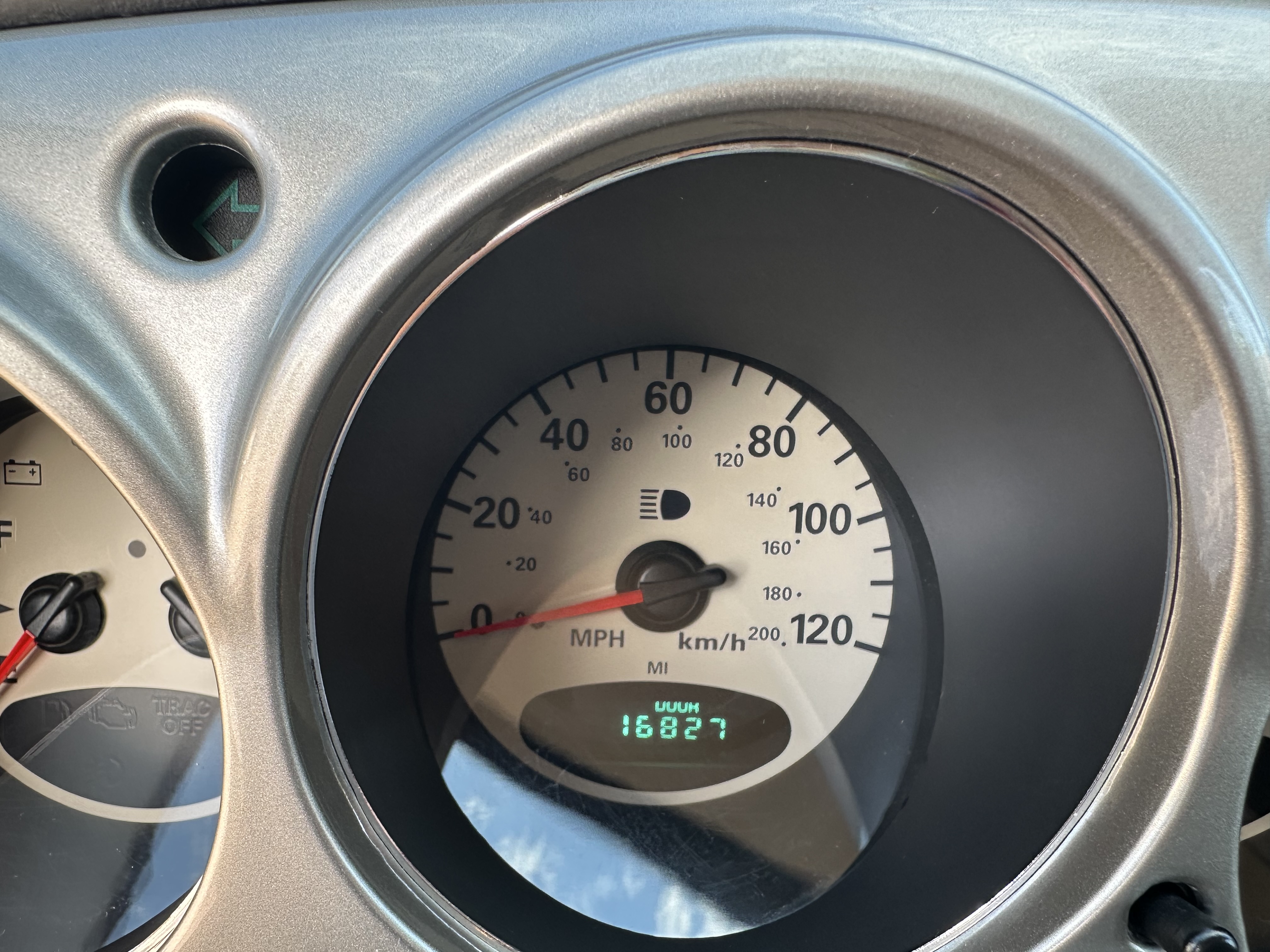 Used 2002 Chrysler PT Cruiser Limited FWD image 9