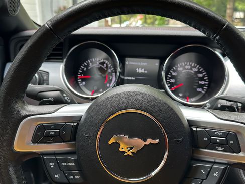 Used 2016 Ford Mustang GT Premium RWD image 17