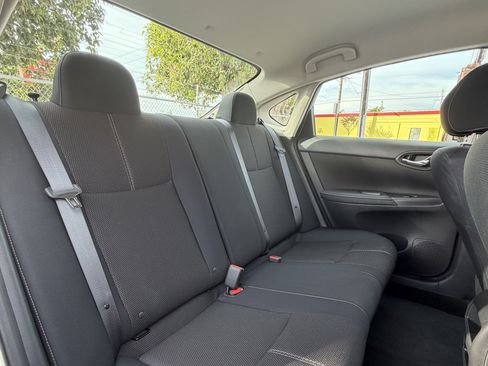 Used 2018 Nissan Sentra S image 8