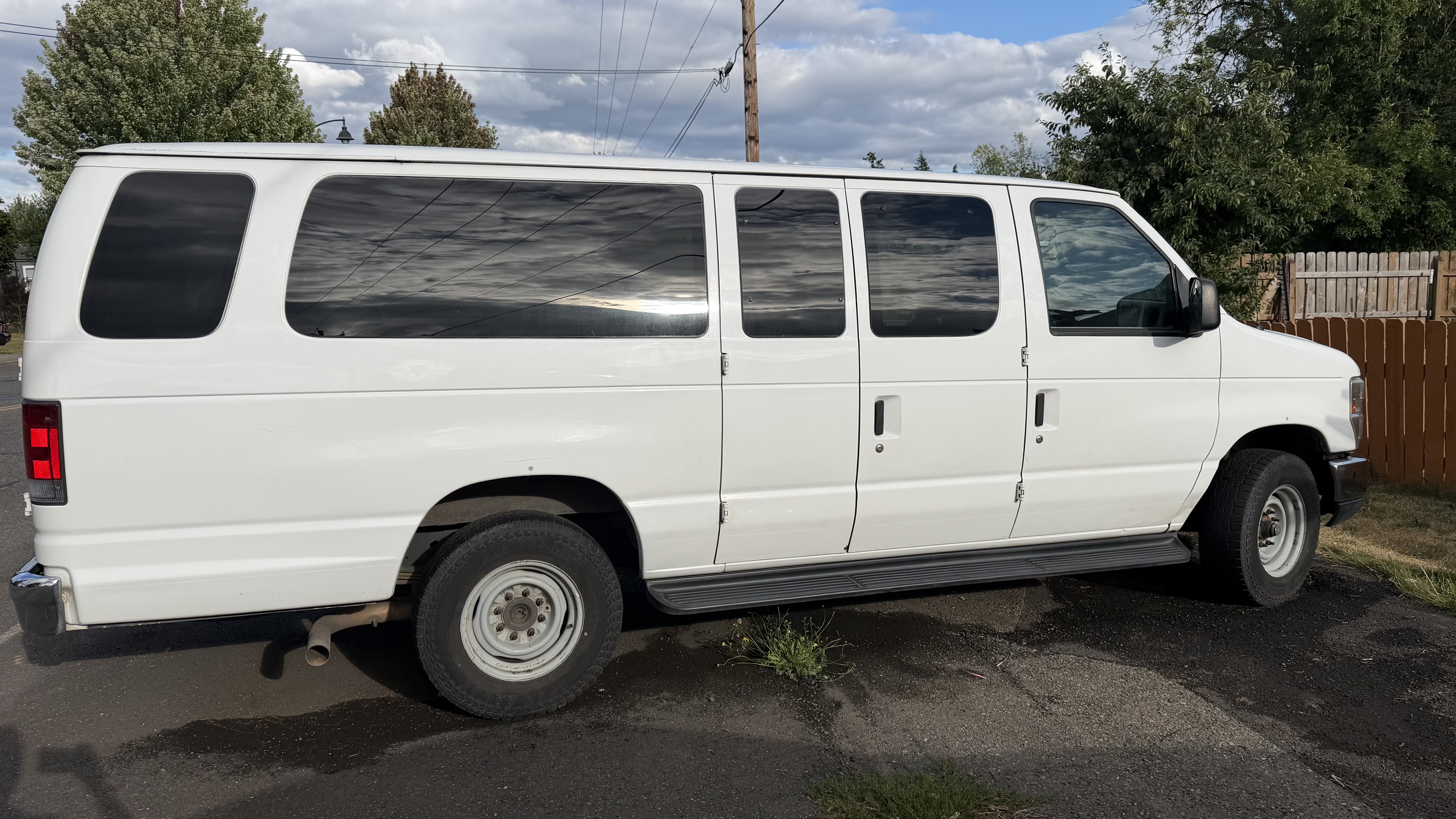 Used 2013 Ford E-350 and Econoline 350 XLT RWD image 5
