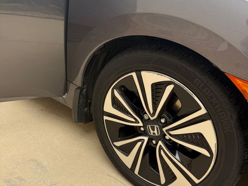 Used 2016 Honda Civic EX-T image 4