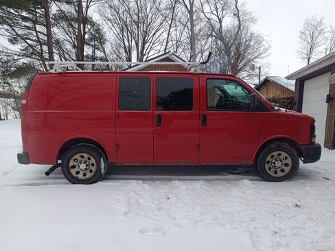 Used 2013 Chevrolet Express 1500 image 6