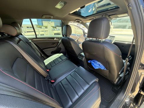 Used 2017 Volkswagen GTI Autobahn FWD image 16