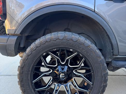 Used 2022 Ford Bronco Badlands image 4