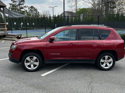 Used 2014 Jeep Compass Latitude AWD/4WD image 11