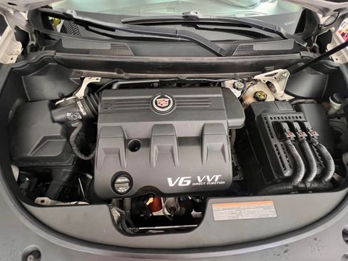 Used 2015 Cadillac SRX Luxury w/ Driver Awareness Package FWD image 14