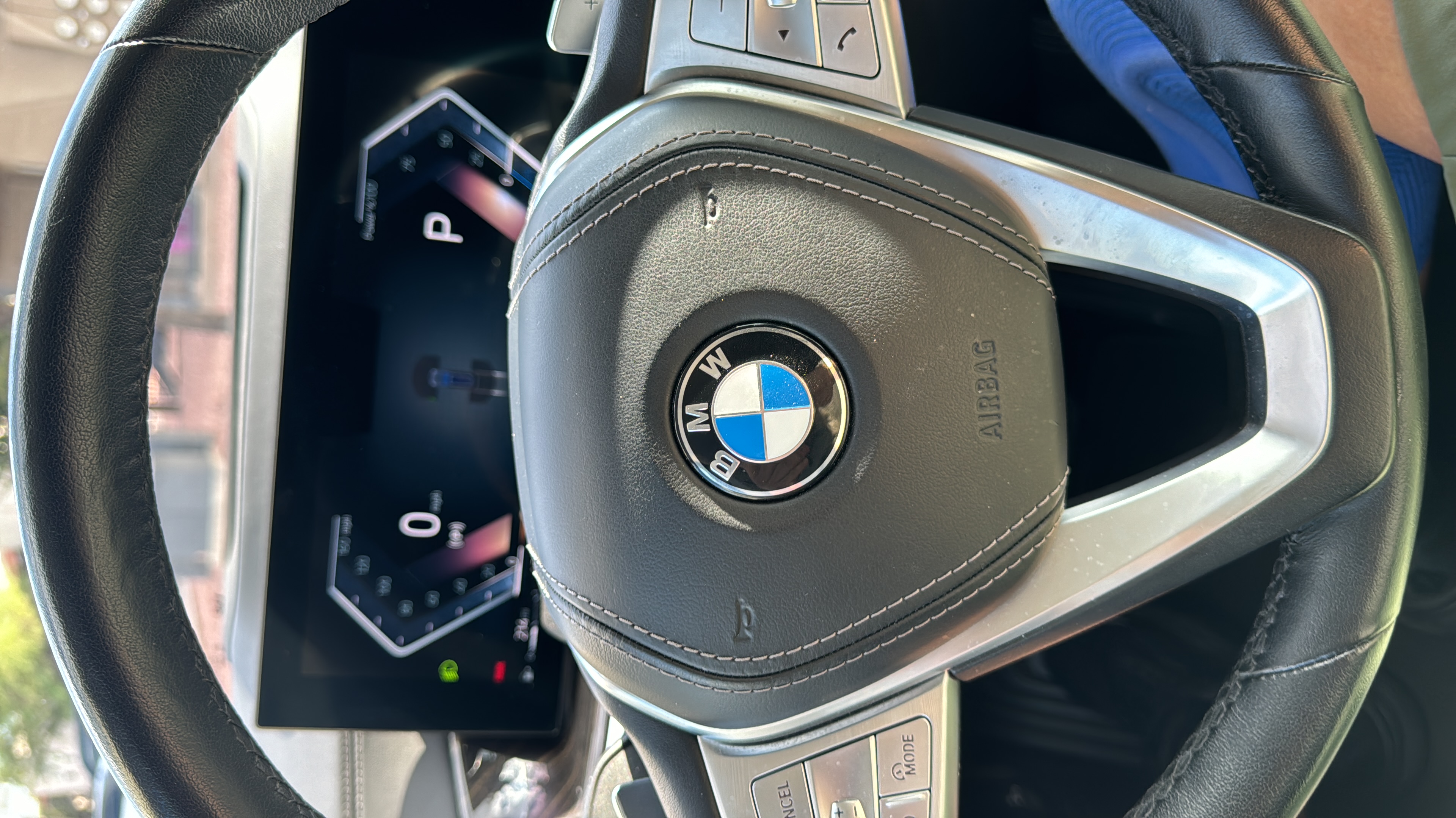 Used 2023 BMW X7 xDrive40i w/ Premium Package AWD/4WD image 12