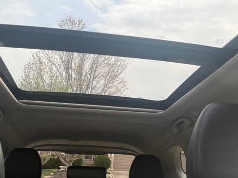 Used 2015 Nissan Rogue SL w/ SL Premium Package image 9