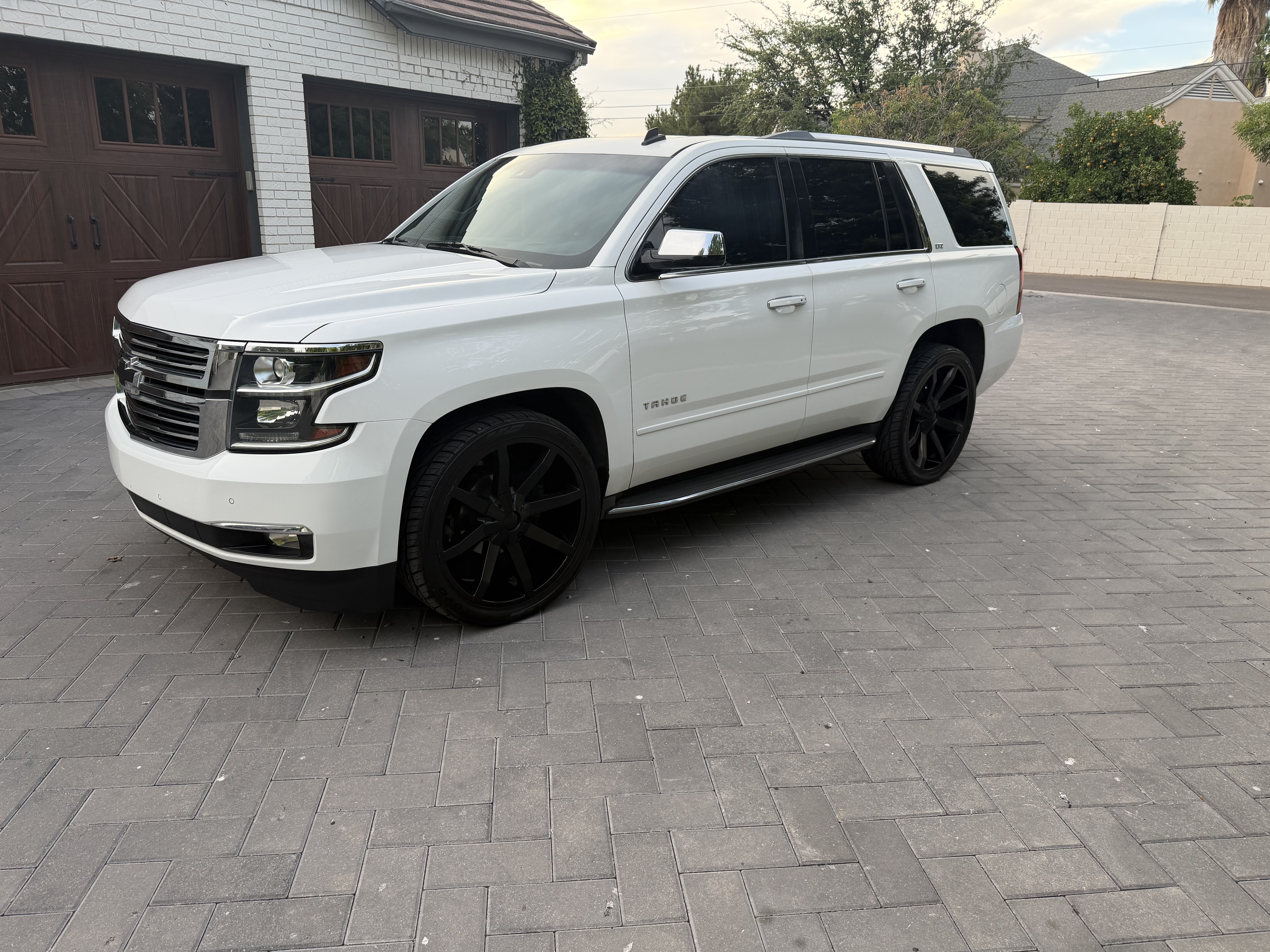 Used 2015 Chevrolet Tahoe LTZ RWD image 11