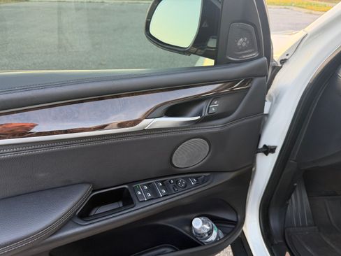 Used 2018 BMW X5 xDrive50i image 12