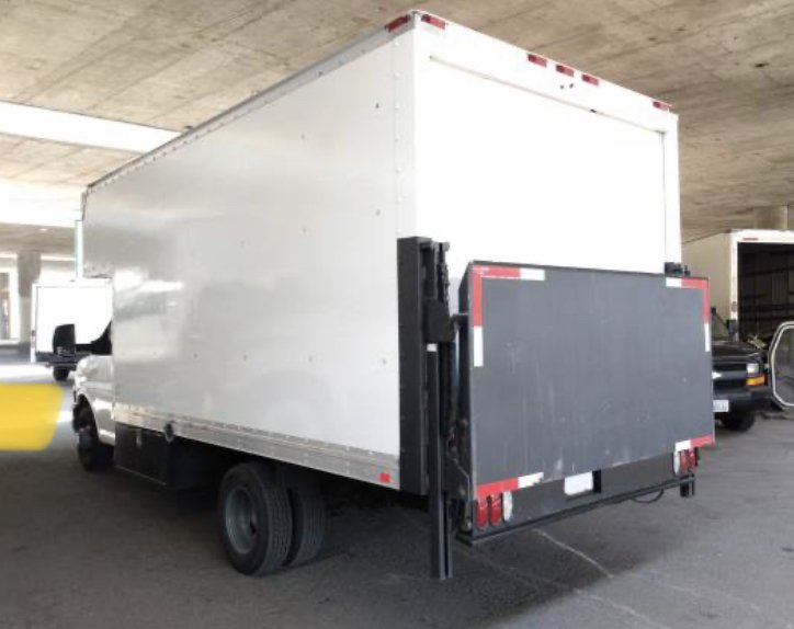 Used 2011 Chevrolet Express 3500 Extended w/ Chrome Appearance Package RWD image 11