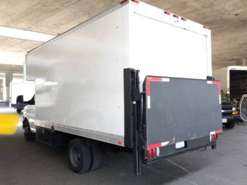 Used 2011 Chevrolet Express 3500 Extended w/ Chrome Appearance Package RWD image 11