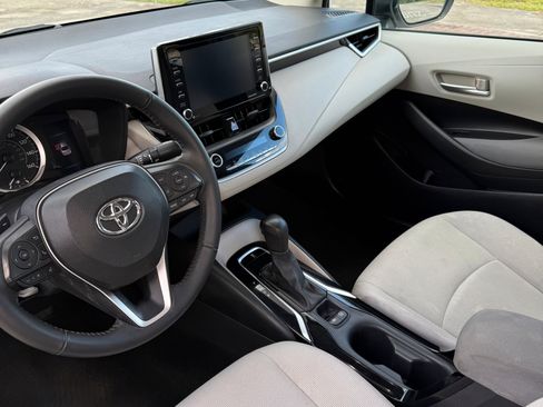 Used 2021 Toyota Corolla LE image 9