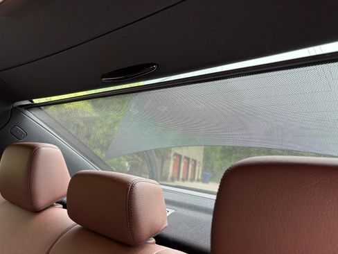 Used 2014 Mercedes-Benz E 350 4MATIC Sedan image 22