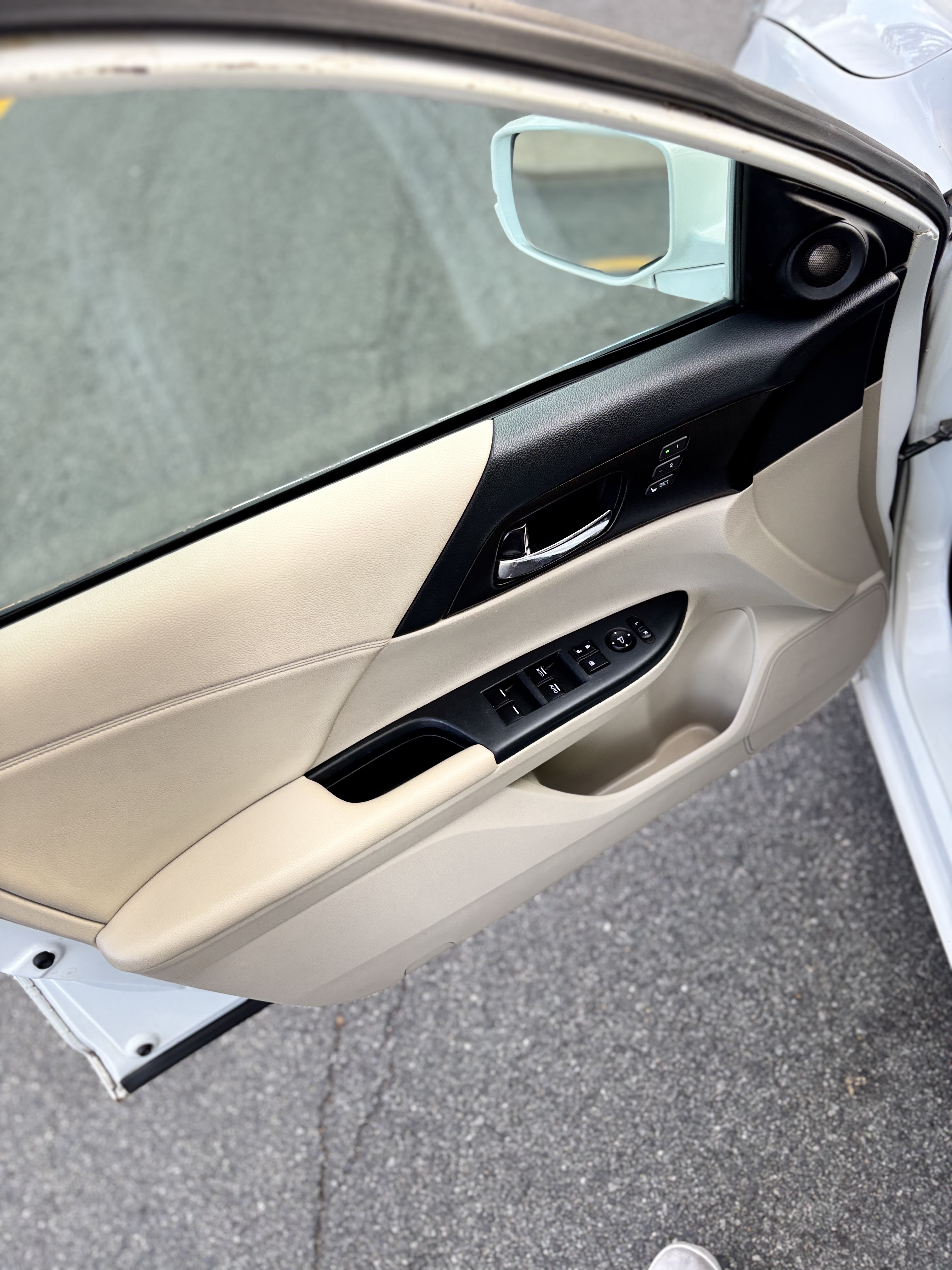 Used 2013 Honda Accord EX-L image 23