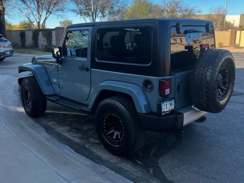 Used 2014 Jeep Wrangler Sahara image 6