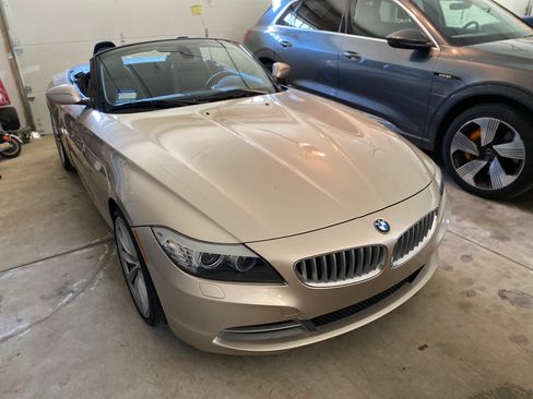 Used 2009 BMW Z4 sDrive35i RWD image 13