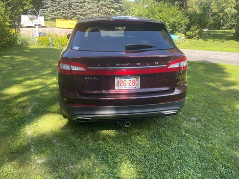 Used 2017 Lincoln MKX Premiere FWD image 4