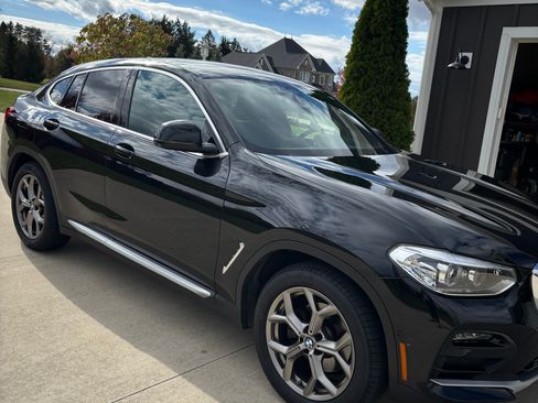 Used 2021 BMW X4 xDrive30i w/ Premium Package image 2