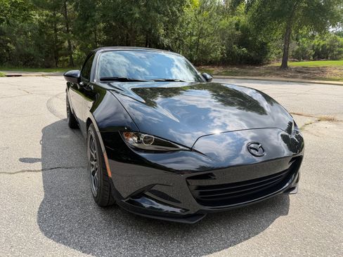 Used 2020 MAZDA MX-5 Miata Grand Touring RWD image 4