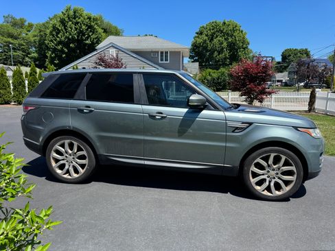 Used 2015 Land Rover Range Rover Sport HSE AWD/4WD image 2