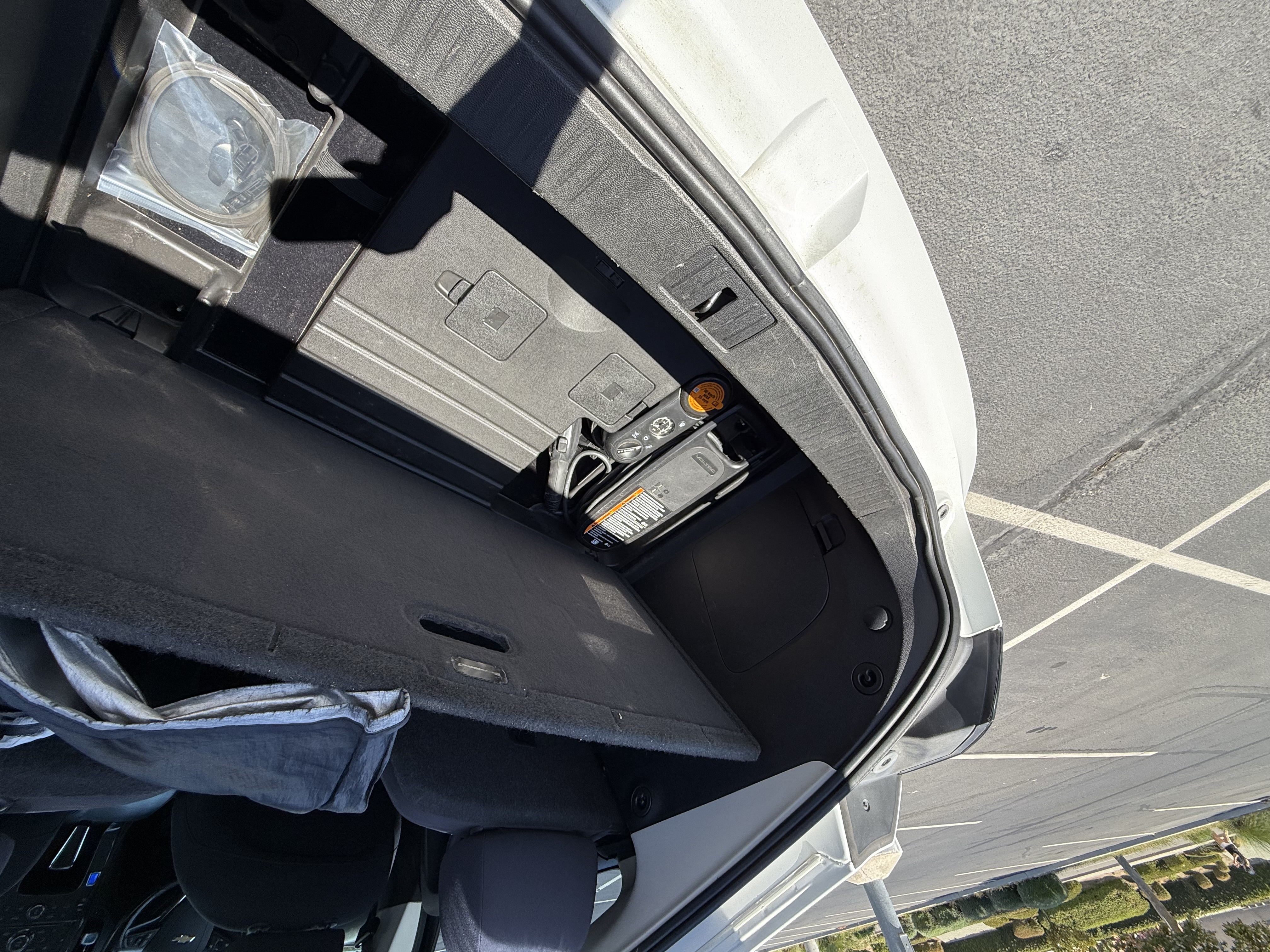 Used 2014 Chevrolet Volt FWD image 15