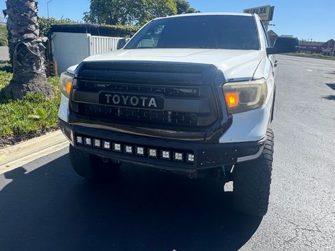 Used 2016 Toyota Tundra SR5 w/ SR5 Upgrade Package image 5