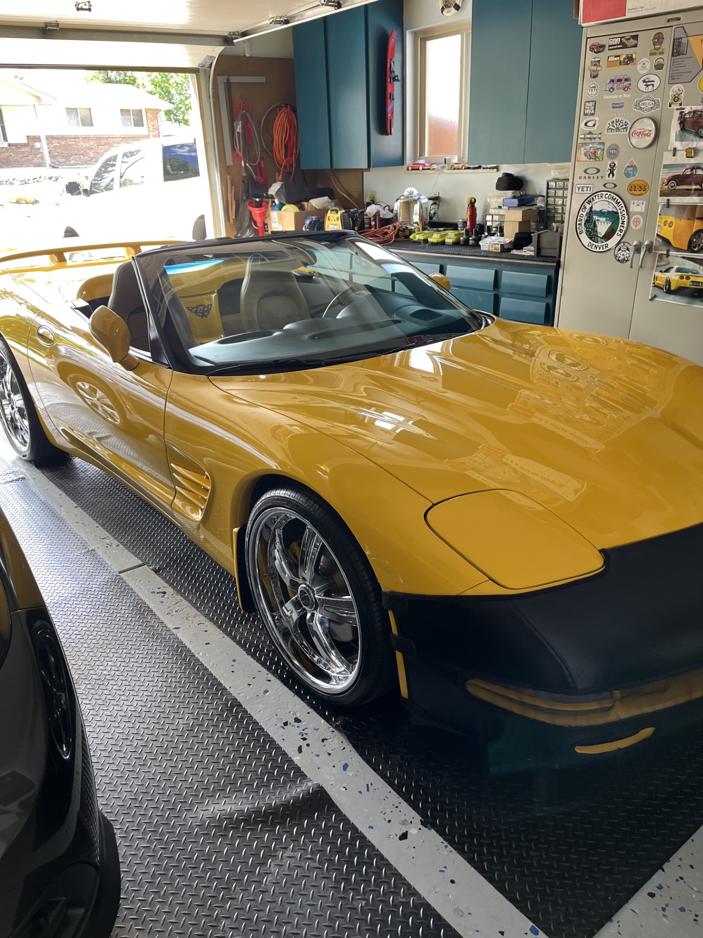 Used 2001 Chevrolet Corvette Convertible w/ Preferred Equipment Group2 RWD image 2