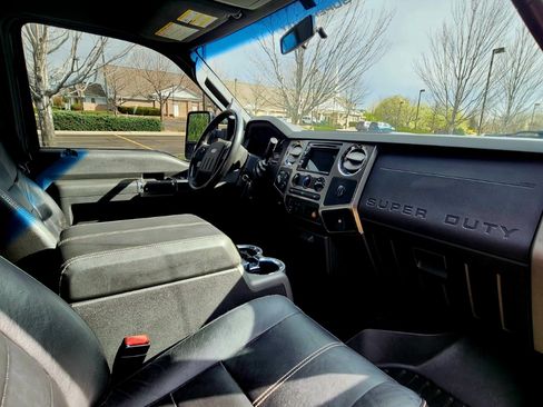 Used 2008 Ford F350 FX4 image 16