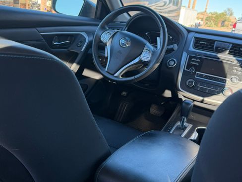Used 2017 Nissan Altima 2.5 SR image 16