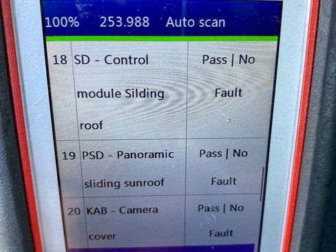 Used 2019 Mercedes-Benz GLC 63 AMG 4MATIC image 29