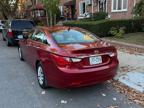 Used 2011 Hyundai Sonata GLS FWD image 6