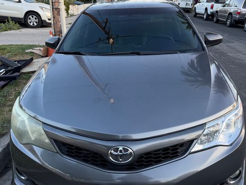 Used 2013 Toyota Camry SE image 1
