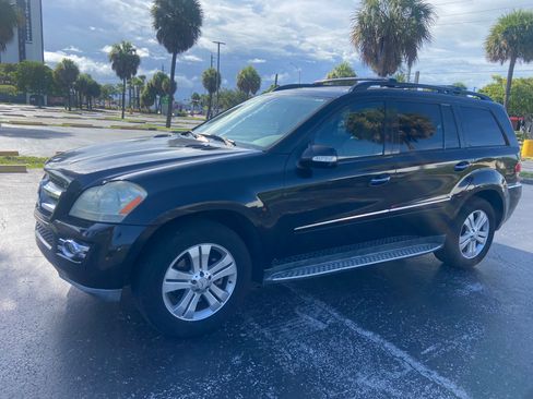 Used 2008 Mercedes-Benz GL 320 CDI 4MATIC image 4