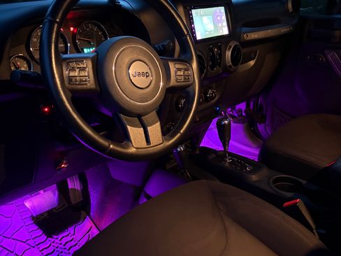 Used 2013 Jeep Wrangler Unlimited Sport AWD/4WD image 4