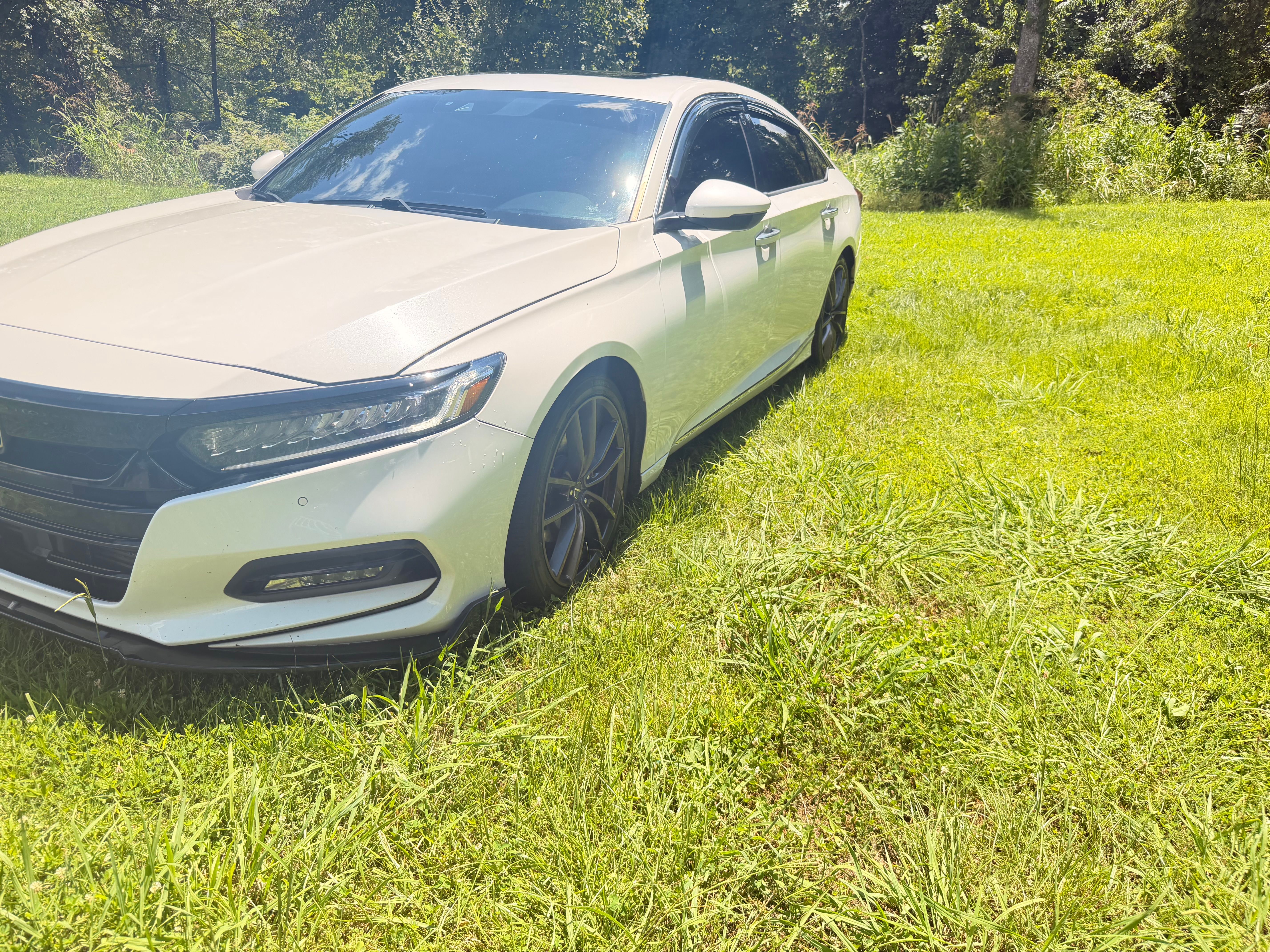 Used 2018 Honda Accord Touring image 6