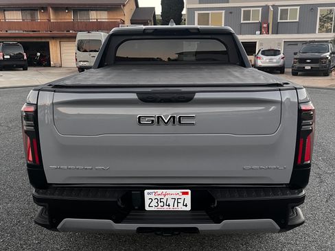 Used 2024 GMC Sierra EV Denali image 14